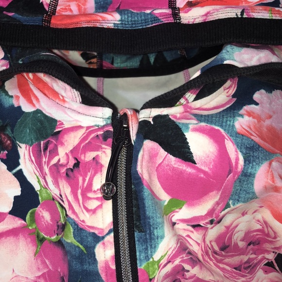 Lululemon Lululemon Hold Your Om Hoodie
Secret Garden / Black size 6 floral top - Picture 8 of 16